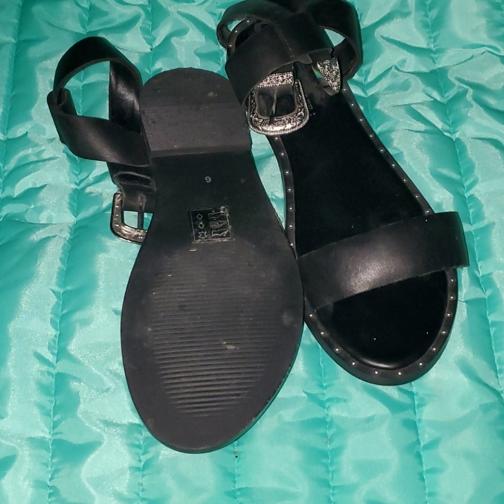 Women's shoes